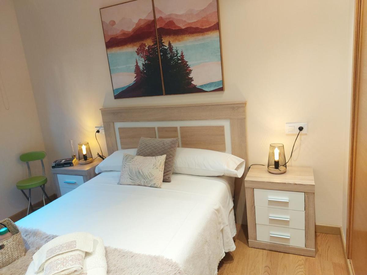 Apartamento Vieiro Con Plaza Garaje Gratis Сантьяго-де-Компостела Екстер'єр фото